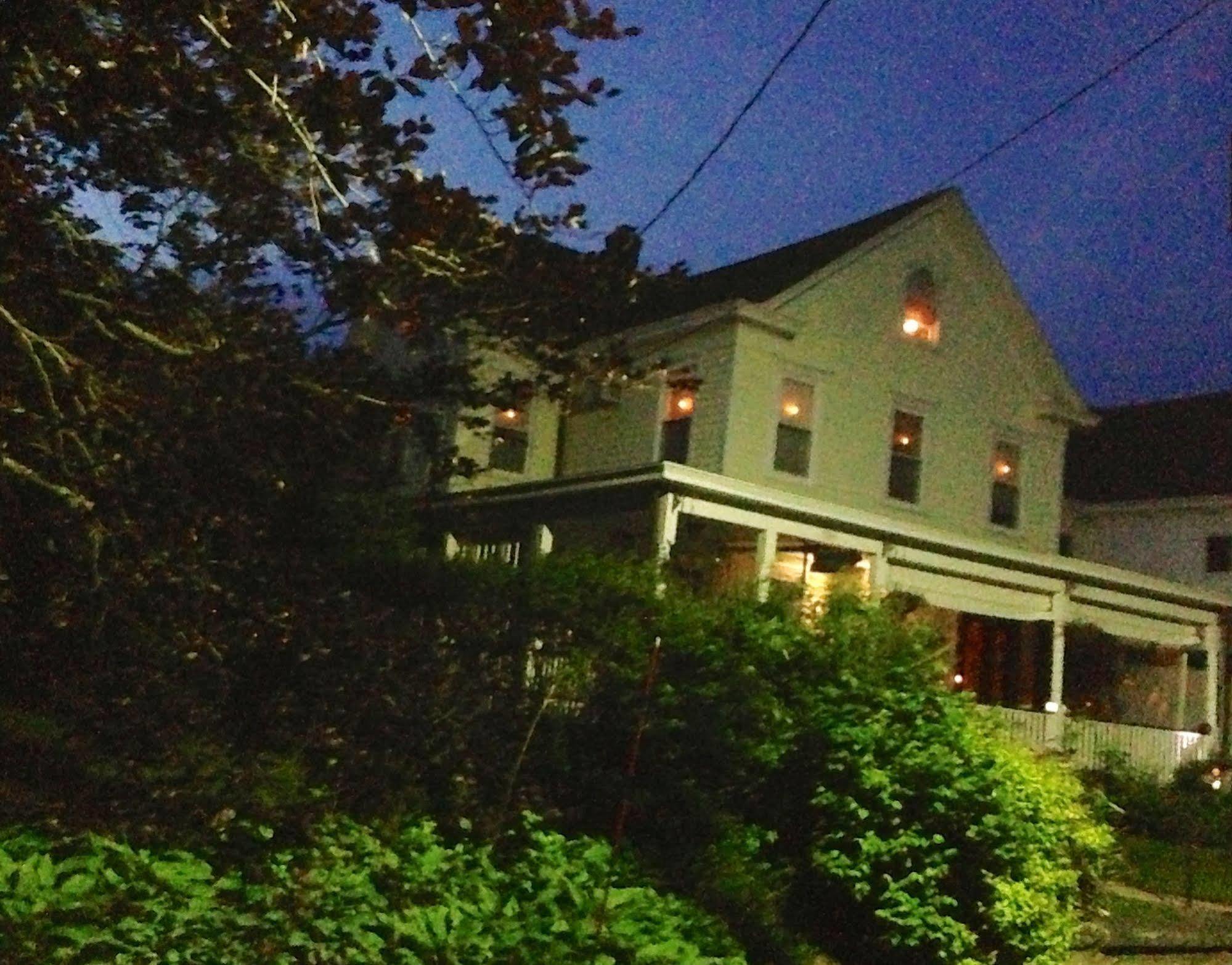 The Stirling House Waterfront Inn Greenport Exterior foto